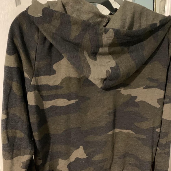 Pink Victoria Secret Sweatshirts - Lot of (2) - Picture 10 of 10